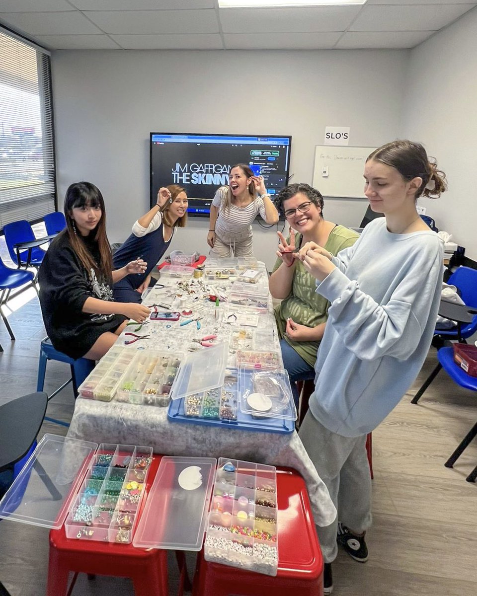 OHLASchools's tweet image. Our students at #OHLATampa got creative with jewelry making while practicing their English skills. Fun, learning, and a little sparkle ✨  #LearnEnglish #ESLFun #BestEnglish #OHLASchools