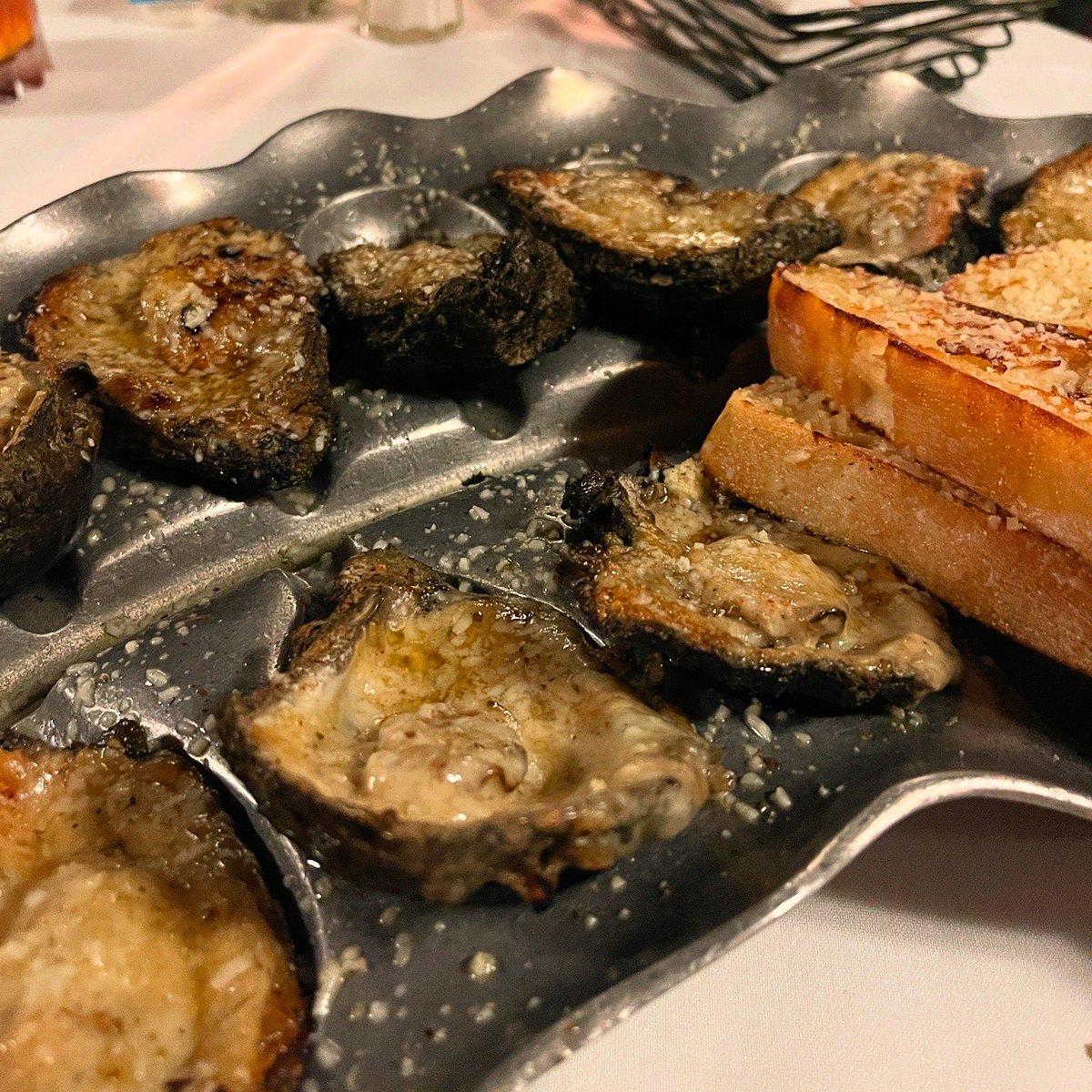 In the #BigEasy for the #BigGame? Get your #oyster fix this weekend on the #louisianaoystertrail! 18 different restaurants serving #louisiana oysters are ready for you all across <a href="/JeffersonLAFun/">VisitJeffersonParish</a>! Check out louisianaoystertrail.com for more information!