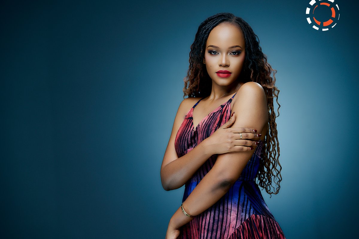 🎉 Celebrating @ndewera__'s Birthday in Style 🎉
From a follow to a fabulous photoshoot, Miriam Layda's grace and style shine in every frame. 📸✨
👗 Styled by @belistaar at @k15photos' Studio
#BirthdayShoot #AgeWithGrace #StyleEternal #TanzaniaPhotography