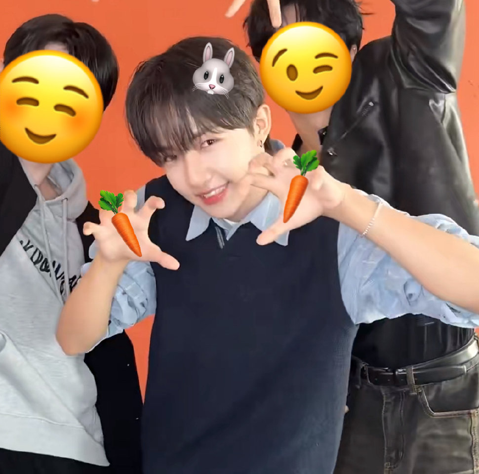7FFJIN7's tweet photo. 토끼는 당근을 좋아한다😆😆🥰🥰🐰🥕#정세윤JUNGSEYUN #jungseyun #JungSeYun https://t.co/bBdSOquE29