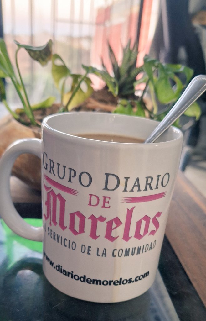 Feliz #ViernesdeChavorrucosconMiguel  
yo ya disfrutando mi primer Delicioso del dia.... 

Mi café  obvio , en mi super taza del <a href="/DiariodeMorelos/">Diario de Morelos</a> <a href="/YODEBUENAS/">Miguel Barrientos Mx</a> <a href="/BettyCachita76/">Miry Beatriz</a> <a href="/ClubChavorrucos/">ClubChavorrucos</a>
