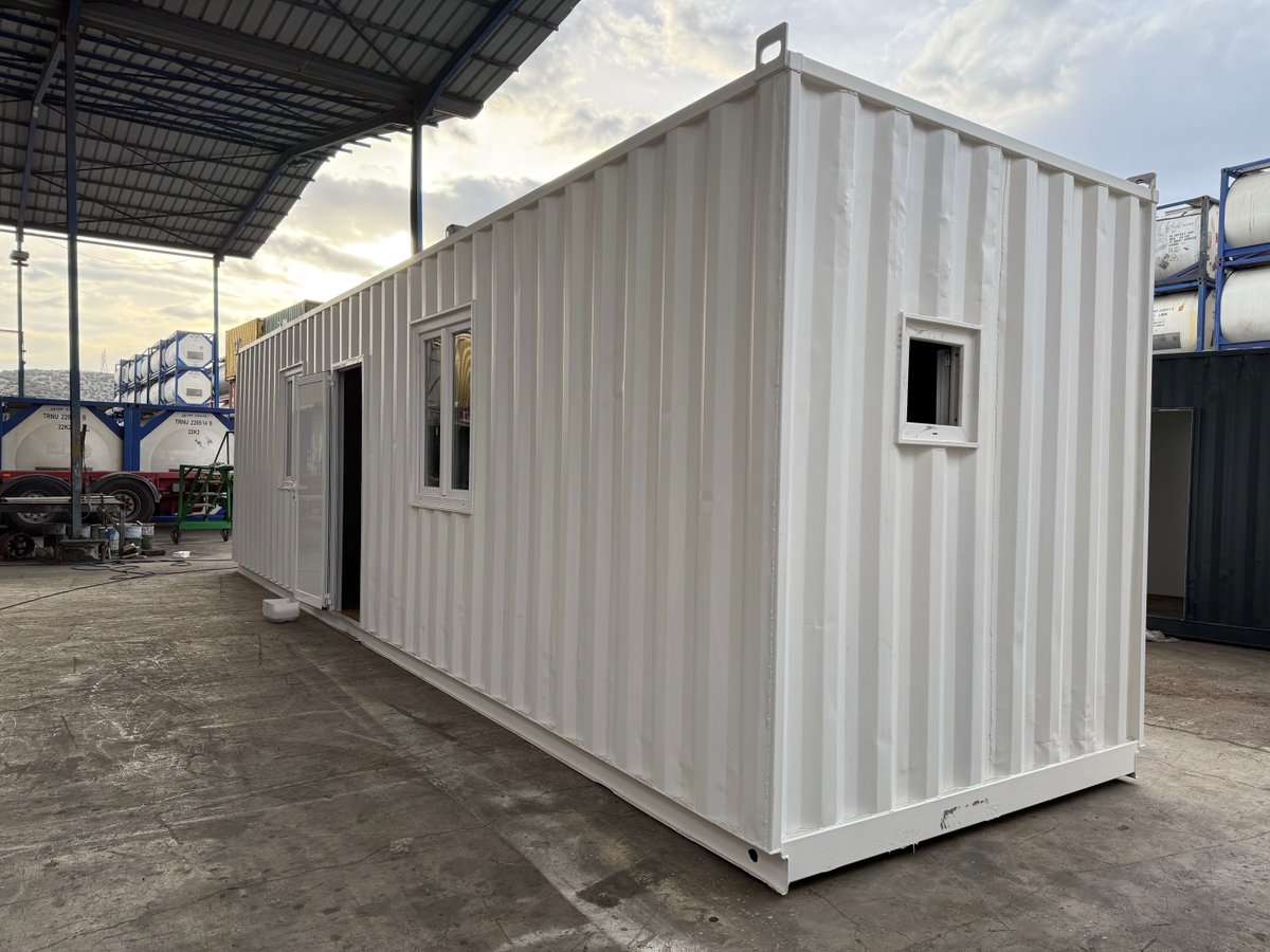1Container tweet picture