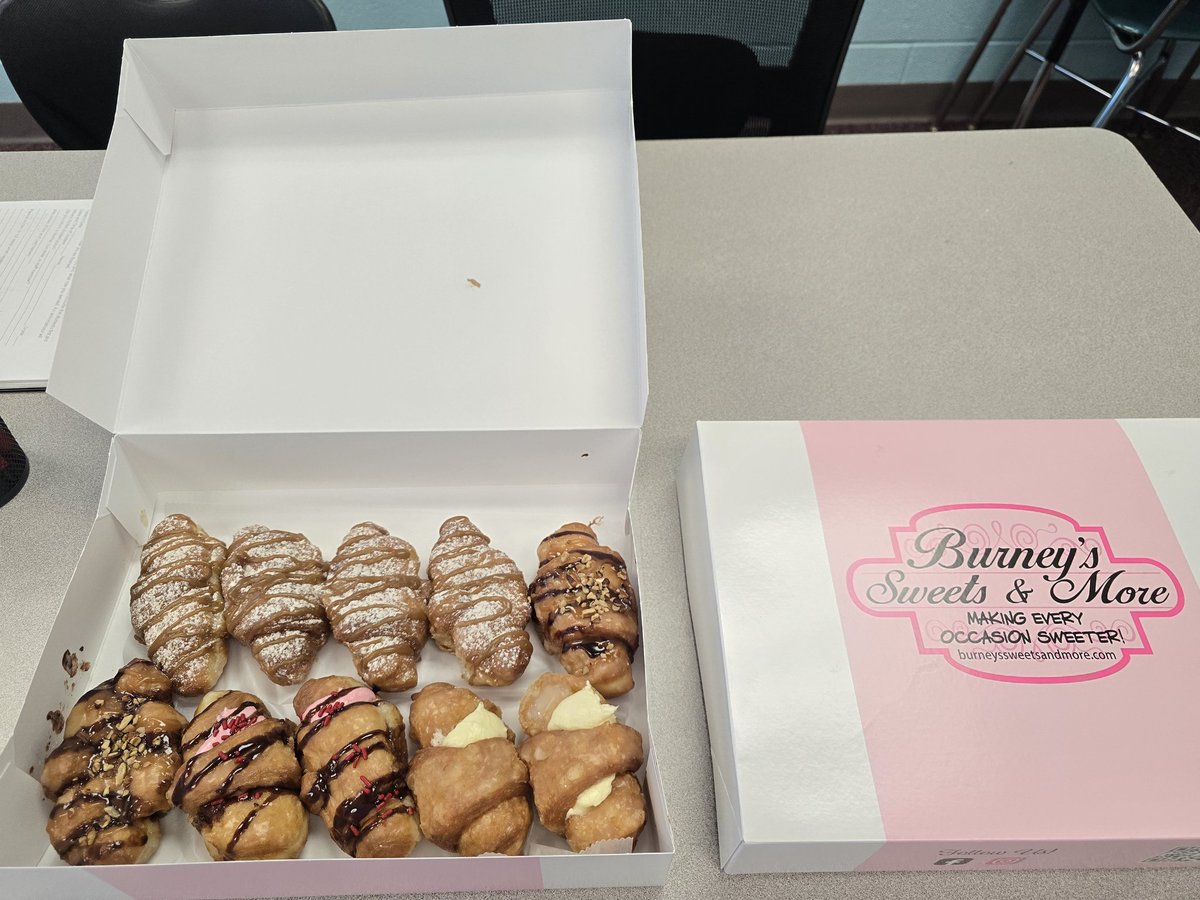 Anthony (@antnee07) on Twitter photo Special Treats for an Awesome 6th Grade team at Riverwood Middle School!! <a href="/RiverwoodRavens/">Riverwood Middle</a> Thank you for all your hard work!! #teamworkmakesthedreamwork Special Treats for an Awesome 6th Grade team at Riverwood Middle School!! <a href="/RiverwoodRavens/">Riverwood Middle</a> Thank you for all your hard work!! #teamworkmakesthedreamwork