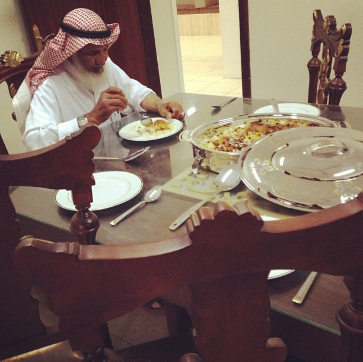 Nieelo's tweet photo. اللهُم إجعل ذكر جدي عامرًا في سمائك بين ملائكتك وفي أرضك بين خلقك اللهُم لا تدع إسمه يُنسى من دعوات عبادك ، اللهم ارحم جدي عدد ما صلَّى عبادك، وعدد ما رُفِعت الأيادي لدُعائك https://t.co/GhRrh5GBIb