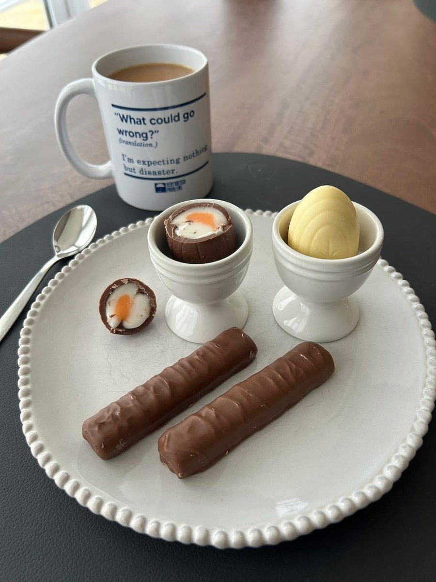 🙃 ⅁ ǝıll∀ tweet media