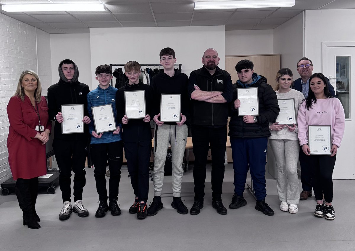 MarkBrownProgrammes (@mbprogramme) on Twitter photo Massively proud of this group from the Clackmannan Active Learnjng Academy this week!
These guys have worked so hard on their focus, reactions, team work, leadership and over all self belief. <a href="/AlloaAcademy/">Alloa Academy</a> <a href="/Lornshill/">Lornshill Academy</a> <a href="/AlvaAcademy/">Alva Academy</a> Massively proud of this group from the Clackmannan Active Learnjng Academy this week!
These guys have worked so hard on their focus, reactions, team work, leadership and over all self belief. <a href="/AlloaAcademy/">Alloa Academy</a> <a href="/Lornshill/">Lornshill Academy</a> <a href="/AlvaAcademy/">Alva Academy</a>