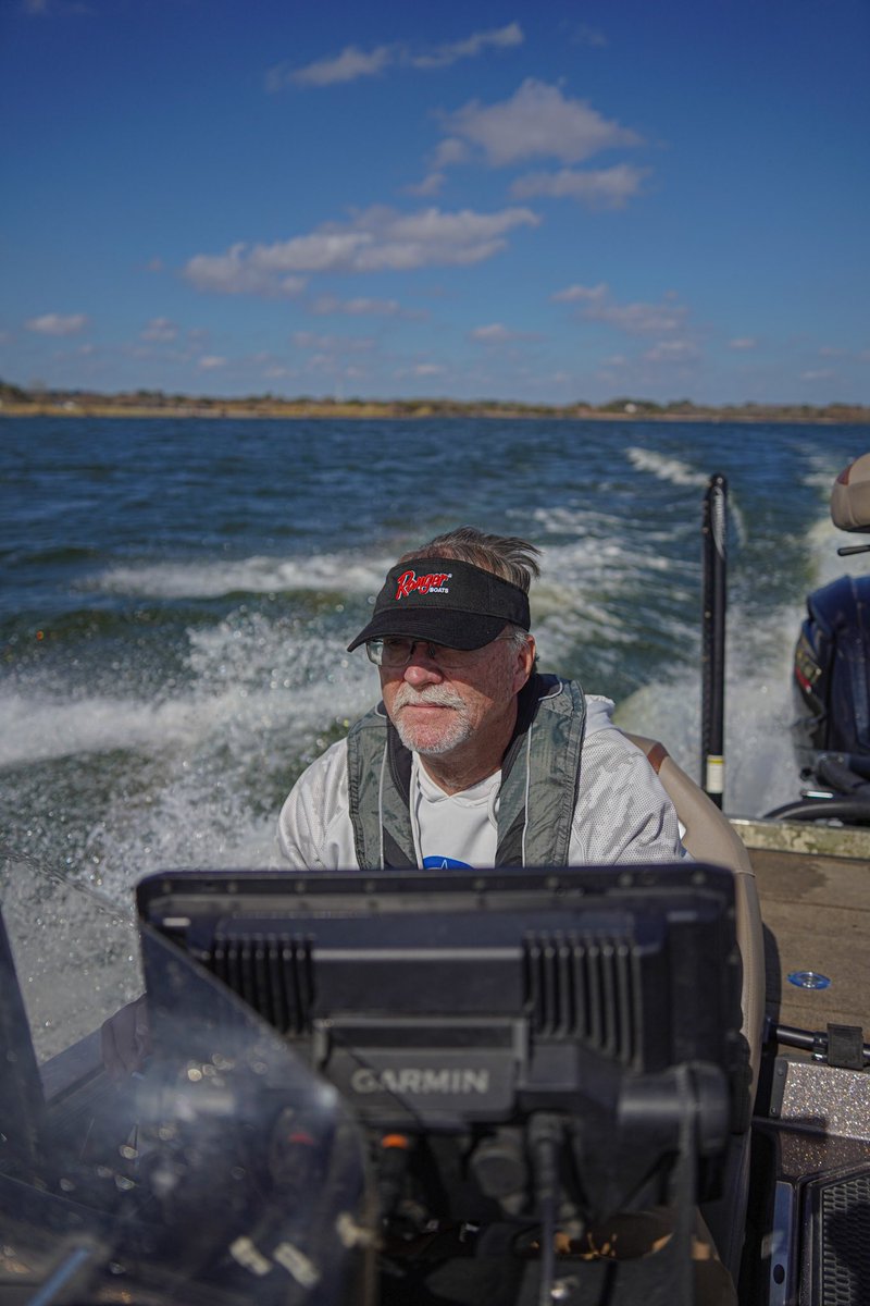 Happy Friday 🙌 Who is hitting the water this weekend 🙌🎣

#TeamOutdoors #RangerBoats #YamahaOutboards #GarminFishHunt #BassFishing
