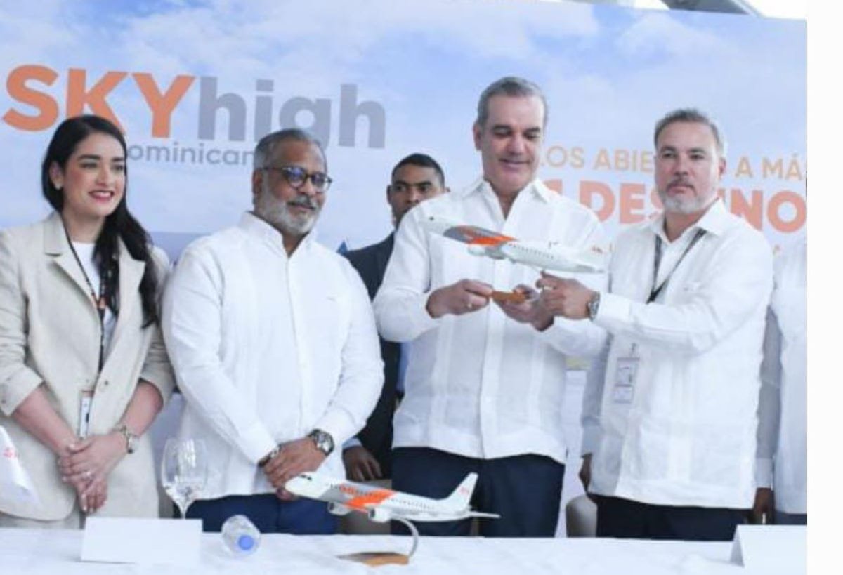 Marte Piantini (@martepiantini) on Twitter photo Hoy celebro a un gran visionario que ha apostado por el crecimiento de nuestro país y el desarrollo de la aviación dominicana: Juan Chamizo, Presidente de <a href="/SkyHighDO/">SkyHigh Arlines</a>. ¡Feliz cumpleaños hermano! ¡Que sigas alcanzando nuevos cielos!✈️🎉 Hoy celebro a un gran visionario que ha apostado por el crecimiento de nuestro país y el desarrollo de la aviación dominicana: Juan Chamizo, Presidente de <a href="/SkyHighDO/">SkyHigh Arlines</a>. ¡Feliz cumpleaños hermano! ¡Que sigas alcanzando nuevos cielos!✈️🎉