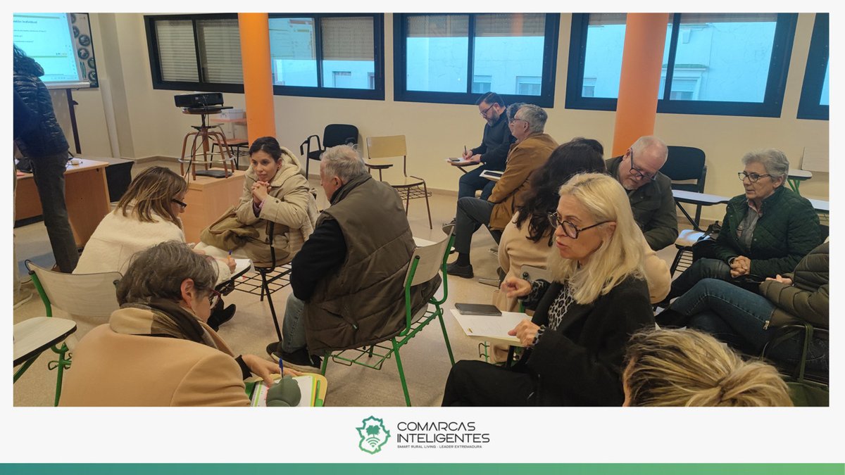 comarcas_smart's tweet photo. 📖 El miércoles pasado disfrutamos del primer Taller de Narrativa Digital para el Diseño del Relato de la Estrategia "Comarca Inteligente"

El Grupo de Acción Local @campisurcordoba impulsó el taller y Victor Marín, dinamizó el programa de competencias digitales @REDigitalEX https://t.co/ufe5EXSsfJ