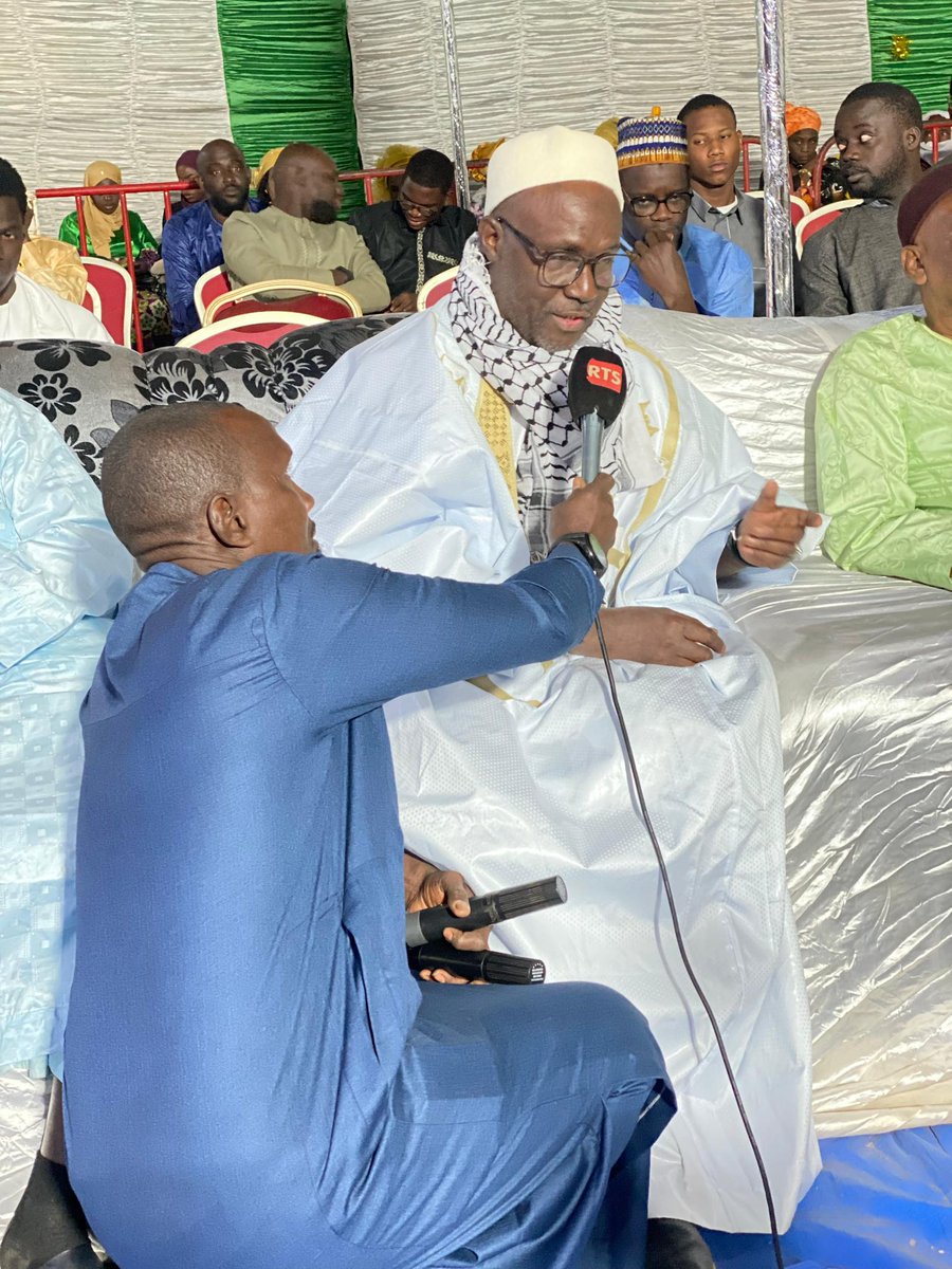 ربي بأحمد حبيب الله     وبا لكليم وخليل الله.بروحك الأقدس ذاك عيسى  هب لعبيدك الضعيف موسى. ذرية طيبة وقد دعى   بحق نوح وبحق من دعى.إليك بالصدق من الإرسال وألأ ولياء الكمل الأحوال.عليهم من صلوات الله ما  تعمهم وما تخص من سما. عليهم وءالهم والصحب  وكل مومن بهم والحب.مع السلام دائما