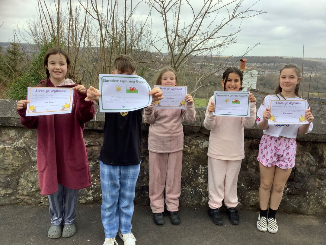 WOW! Ardderchog pawb! <a href="/CymraegCampus/">Cymraeg Campus</a> #serenyrwythnos #siaradwryrwythnos