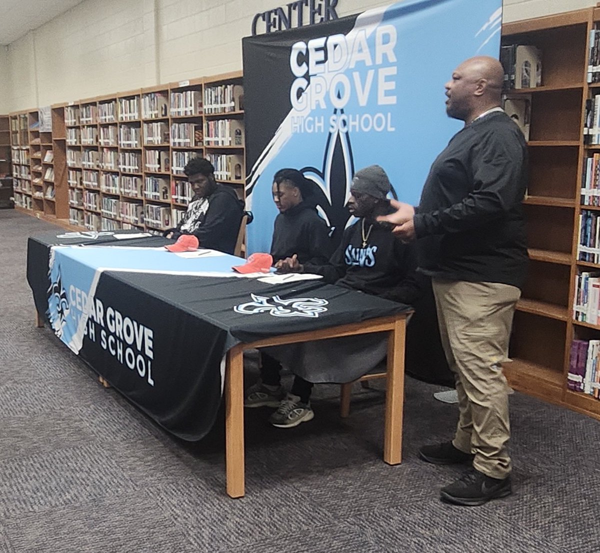CedarGrove2360's tweet photo. SIGNING DAY!✍🏾🏈

We are so proud of our student athletes Arcadio, Zsewaun, and Phillip. Wednesday, these young men announced where they will be taking there talents. We are so very proud of them! Way to go guys!

#CedarGroveHigh https://t.co/2Kbcq9J0DD