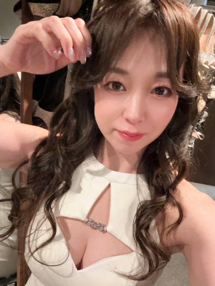 sirakawakasumi's tweet photo. 今宵もありがとう。。✨️
そろそろ本格的に区切りを付けようと
思ってるとこなのです
#歌舞伎町 #clubR https://t.co/ZDskneJb1c