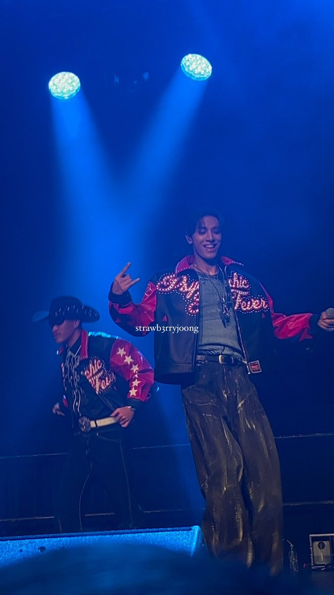 strawb3rryjoong's tweet photo. every time he smiles an angel gains its wings 🤍✨
#WEESA #PSYCHICFEVER #PCF_1st_USTOUR #PCFinNY #PCF_1stUSTour #PCFinNYC https://t.co/FiE24JG2o5