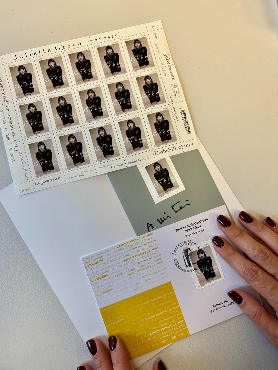 #Philatélie Le timbre en hommage à Juliette Gréco est disponible en avant-première à l'agence postale communale de Ramatuelle et au bureau de poste de Montpellier jusqu'à demain 13h.

💌Disponible dès le 10/02 dans tous les bureaux de poste et sur laposte.fr #Laposte