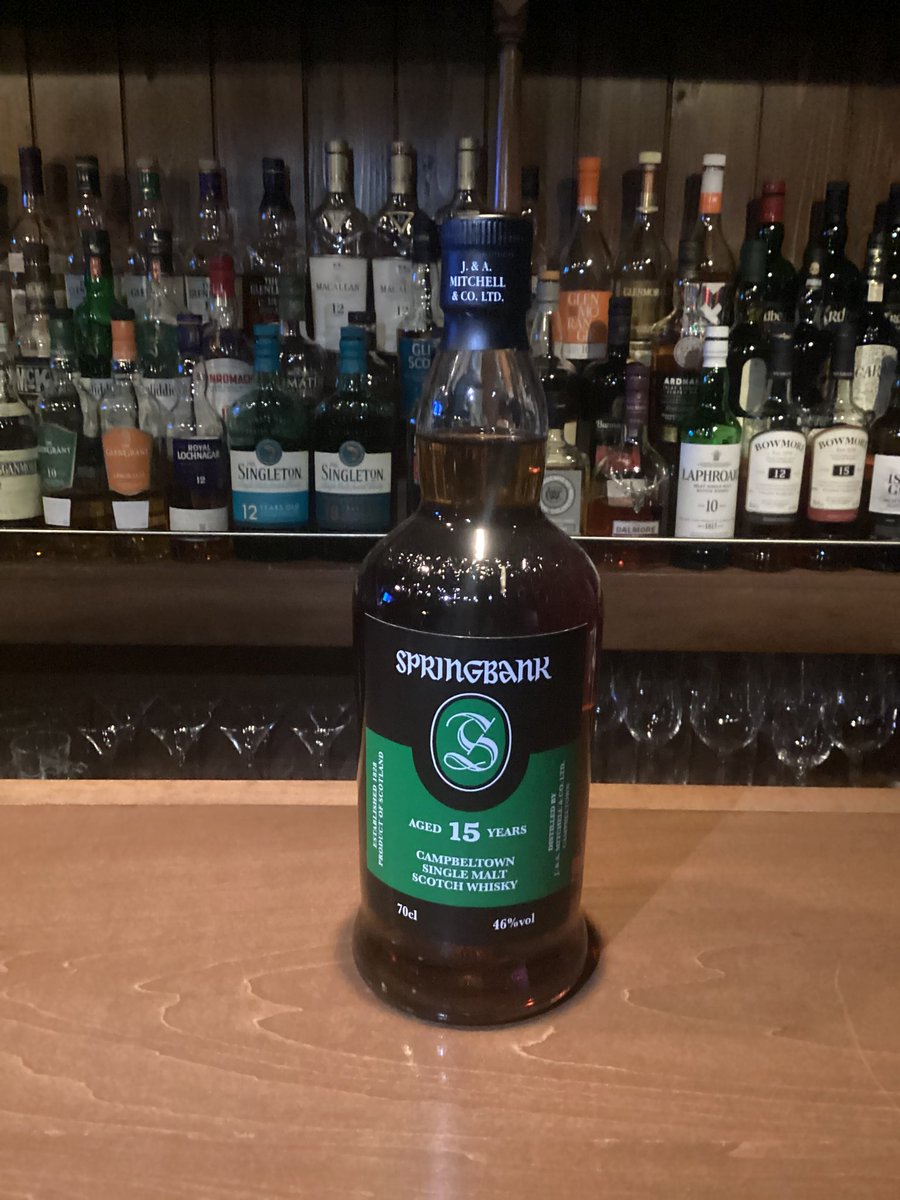 【スプリングバンク15年入荷】

キャンベルタウンの希少酒スプリングバンク入荷致しました♪

同じウィスキーのウォッッシュチーズもご用意しております☆

併せてどうぞ☆
#カクテル #ウイスキー　#ウイスキー愛好家 #ウイスキー好きな人と繋がりたい #bar #スプリングバンク　#スプリングバンク15年