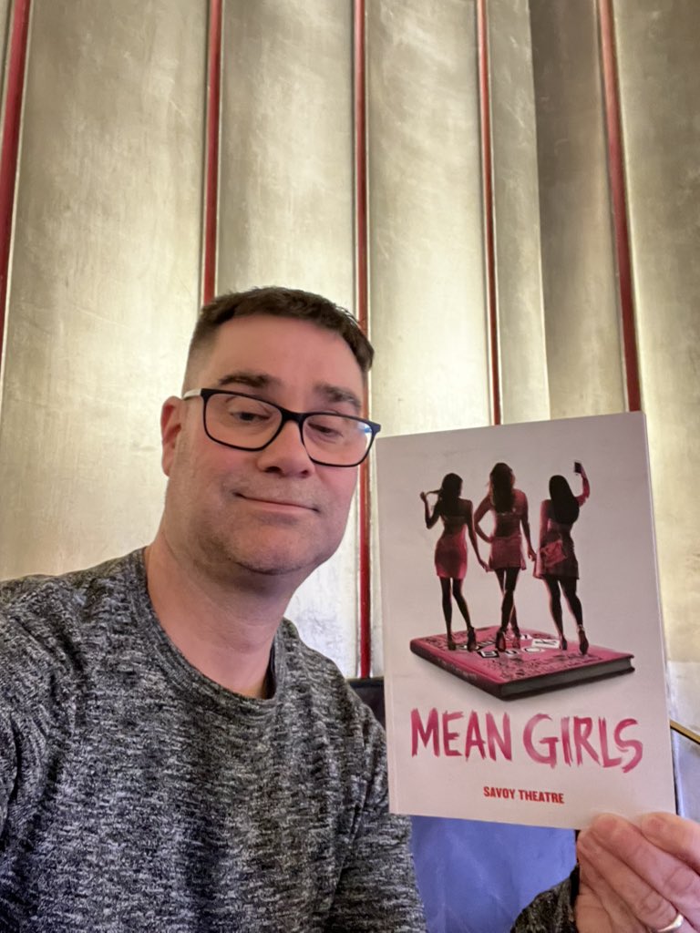⭐ DOUBLE STAGEY SHOW FRIDAY- MEAN GIRLS - SAVOY THEATRE⭐

Double show Friday and first up is <a href="/MeanGirlsStage/">Mean Girls Musical</a> <a href="/SavoyTheatreLdn/">Savoy Theatre</a>