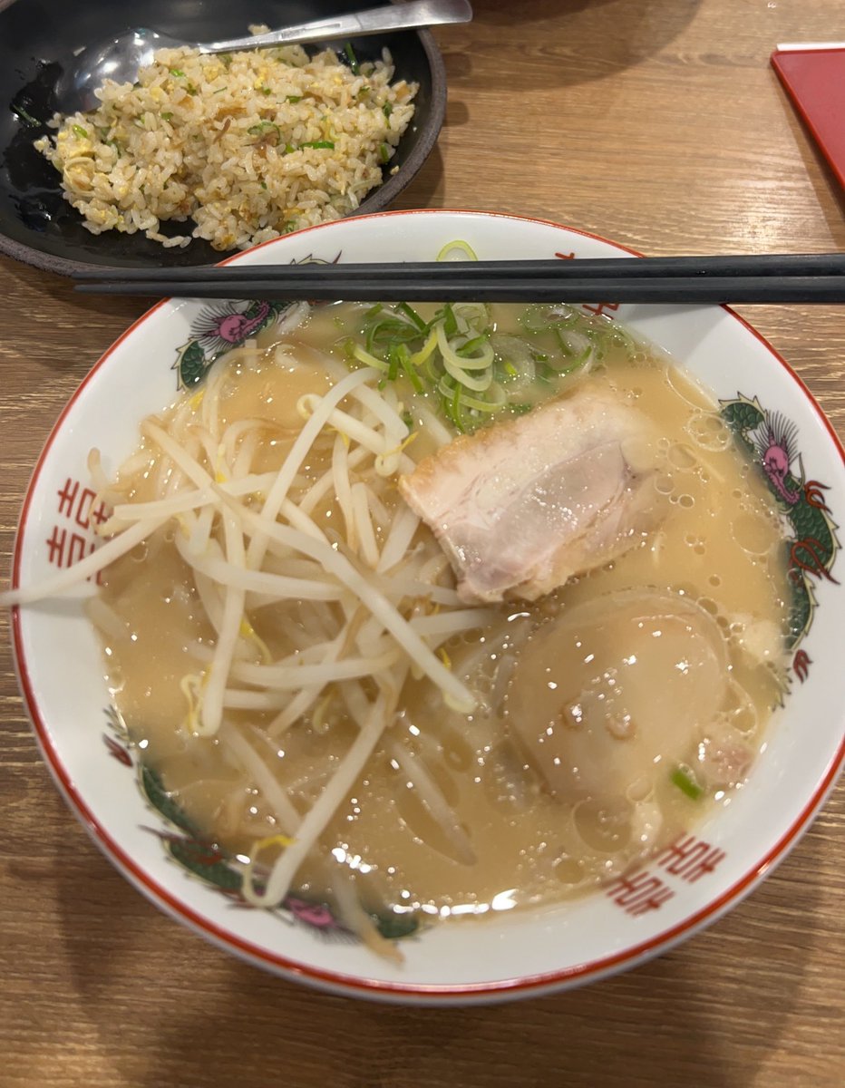dummy_OO7's tweet photo. 久しぶりに家の近くのラーメン！ https://t.co/WSi0bWefwg