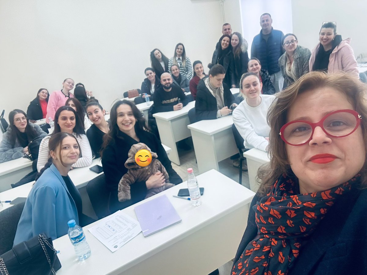 EnriketaPapa's tweet image. Çast pas provimit! 🙏
E nisem bashke me kolopuçin 👶lenden, dhe po me te, e perfunduam 📝 dhe ne provimin final.
Tani mbetet vetem diplomimi. 😇
#students🧑‍🎓👩‍🎓 #finalexam #done ✅