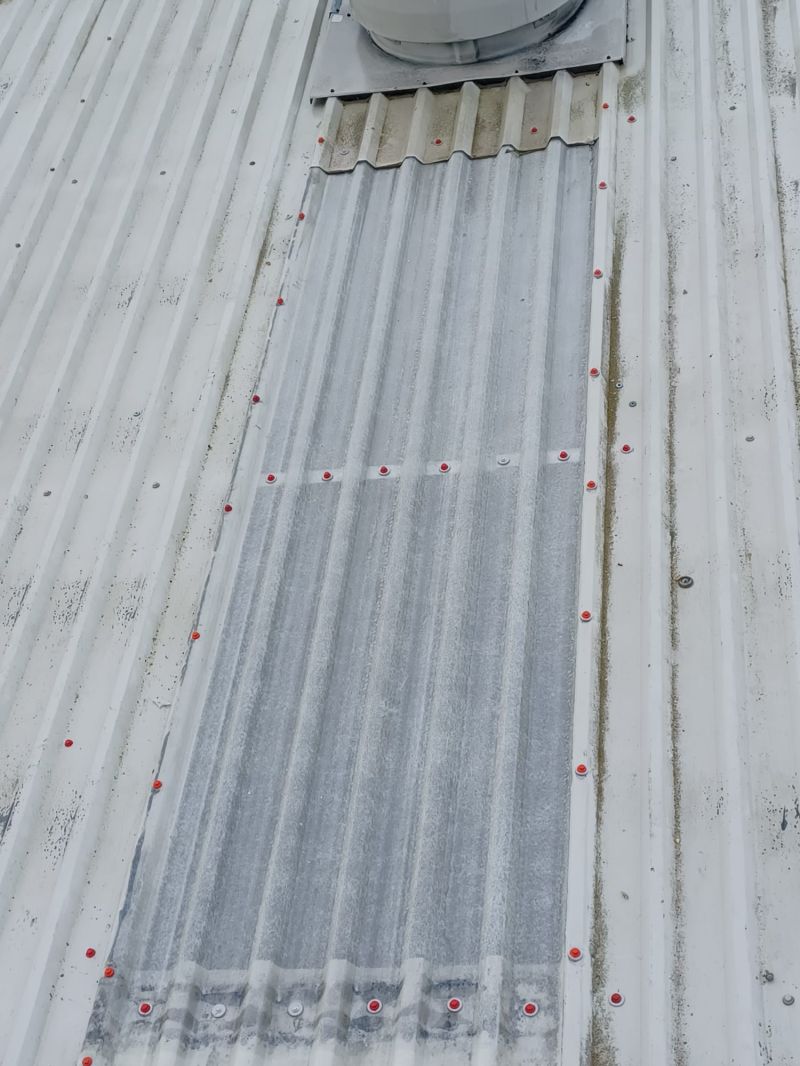 PracticalRoofCo's tweet image. Happy Friday, everyone! 
As this frosty week comes to a close, we're excited to share that our teams have been delivering exceptional craftsmanship across industrial sites from Basingstoke to Newcastle and Pembroke to Norwich – covering the length and breadth of England and Wales