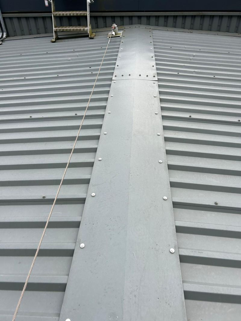 PracticalRoofCo's tweet image. Happy Friday, everyone! 
As this frosty week comes to a close, we're excited to share that our teams have been delivering exceptional craftsmanship across industrial sites from Basingstoke to Newcastle and Pembroke to Norwich – covering the length and breadth of England and Wales