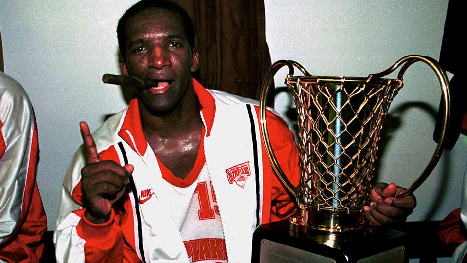 David Rivers va ser el botxí del Barça a la final de la Copa d'Europa de 1997. Avui l'<a href="/Alellambes/">Alejandra Llambés</a> ens farà memòria de la trajectòria d'un base amb molt d'impacte al basquetbol FIBA dels 90. Ho podreu escoltar a la prèvia del partit d'avui a 'Racó de la història'.