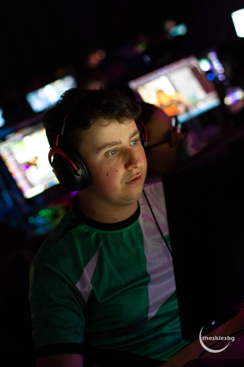 LFT for this/next season

With my old team turning into a mix I’m going fully lft (hopefully my last lft post)

Aggressive rifler happy to play any CT roles

3x inters x2 playoffs

UKIC div 2

1.38 rating @ EPIC43

Dm or add on steam for more info :D

steamcommunity.com/id/leekb0b/