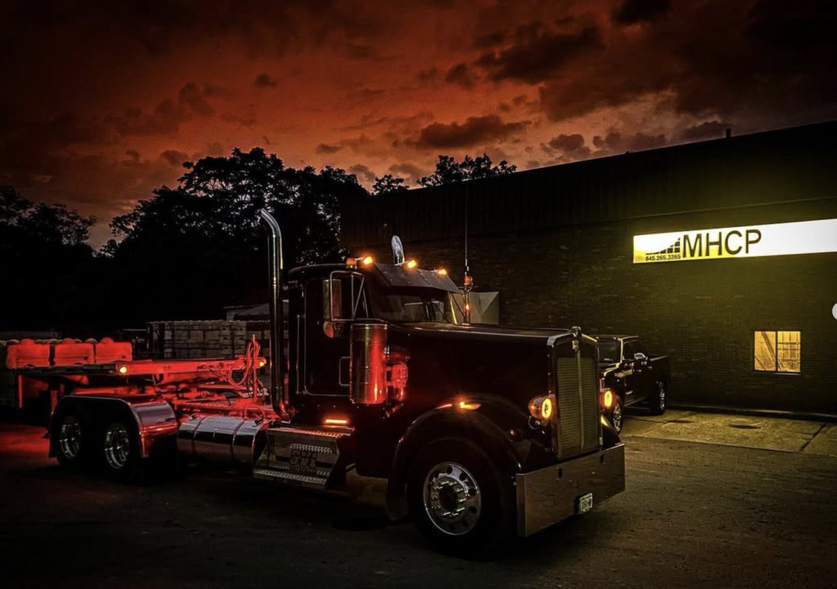 Precision-engineered retaining wall solutions, delivered right to you!

#RediRock #MHCP #RetainerWall #ConcreteSolutions #MidHudsonValley #NY