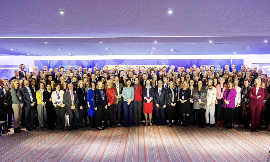 Claude Véron-Réville (@cveronrevilleeu) on Twitter photo It's a wrap! 📸
Intensive week at EU Ambassadors Conference 2025. 🇪🇺 to regain competitiveness for economic security. Our interests remain tied to our values.
Transitioning from X to <a href="/cveronrevilleeu/">Claude Véron-Réville</a>.bsky.social. still active in Linkedin.
#EUDiplomacy #DontBeDeceived It's a wrap! 📸
Intensive week at EU Ambassadors Conference 2025. 🇪🇺 to regain competitiveness for economic security. Our interests remain tied to our values.
Transitioning from X to <a href="/cveronrevilleeu/">Claude Véron-Réville</a>.bsky.social. still active in Linkedin.
#EUDiplomacy #DontBeDeceived