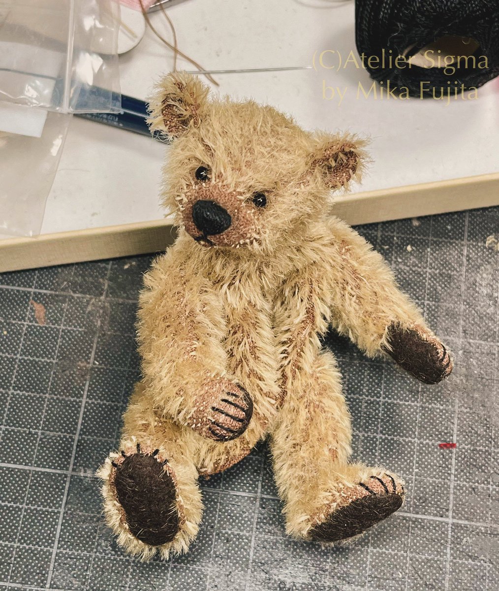 sigma_mikarin's tweet photo.
To be continued….🐻
See you at the Hugglets Winter BearFest 2025 in London!
23 February 2025
Hugglets Winter BearFest 2025
at Kensington Town Hall, London
stand No.127
https://t.co/X7mm9TPUt5
#Hugglets
#WinterBearFest
#ateliersigma
#teddybear
#artistteddy https://t.co/ZfwXFoaSLP