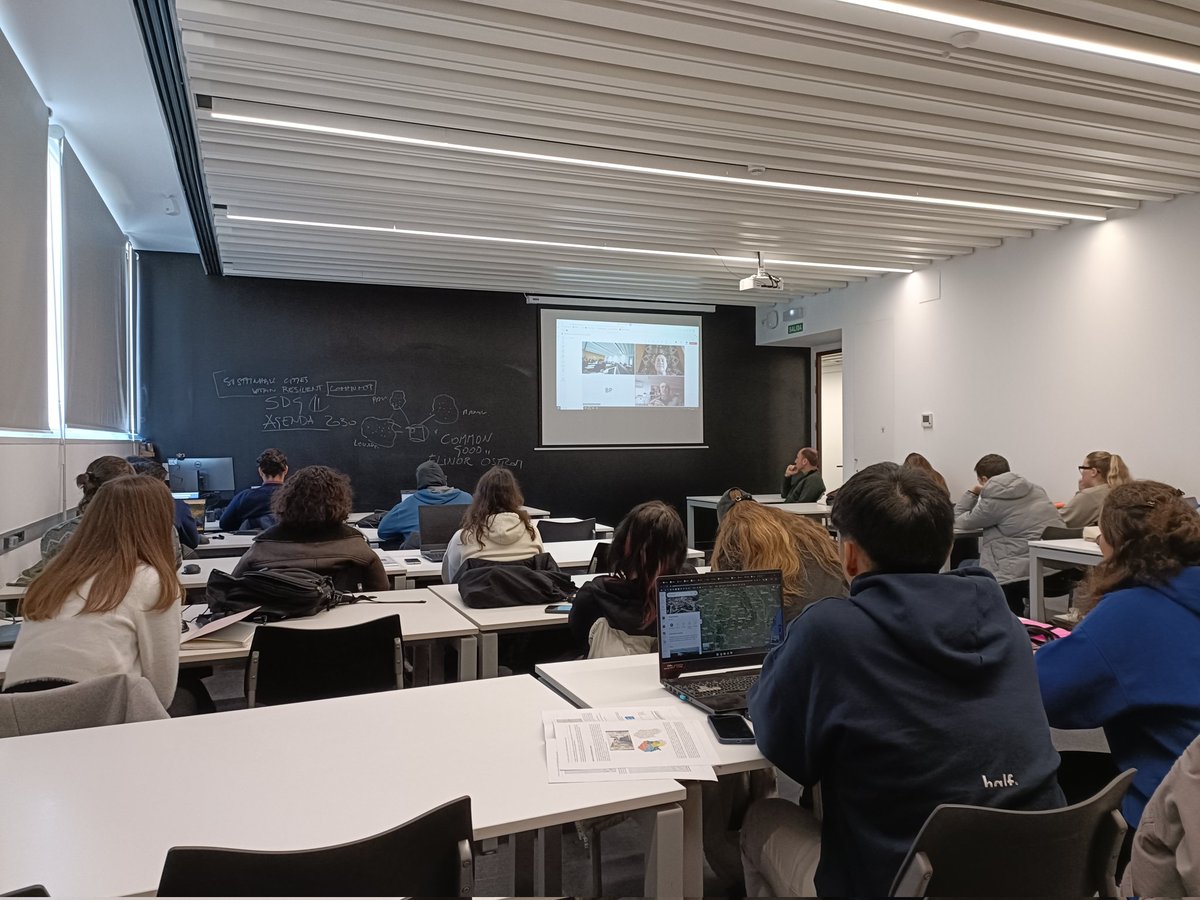 #Pax meets #mihaieminescutrust en <a href="/ETSASevilla/">Escuela de Arquitectura de Sevilla</a> with <a href="/gaiaredaelli/">gaia redaelli</a> talking about how to densify the villages in Transilvania &amp; cities as #CordobaEsp within the #Heritage #Community.  #FaroConvention <a href="/coe/">Council of Europe</a> <a href="/europanostra/">Europa Nostra</a> <a href="/ComisionEuropea/">Comisión Europea en España</a> <a href="/HispaniaNostra/">Hispania Nostra</a> <a href="/EU_Commission/">European Commission</a> <a href="/UNESCO/">UNESCO 🏛️ #Education #Sciences #Culture 🇺🇳</a>