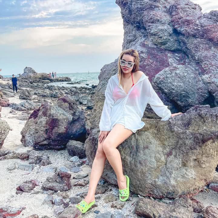daibtys's tweet photo. 👙🌊💕 #ชลบุรีศรีราชา #แม่ลูกติด #notebook0616 #แตงโมต้องได้รับความยุติธรรม #ตัวเมืองชลบุรี https://t.co/IdxArqePa1