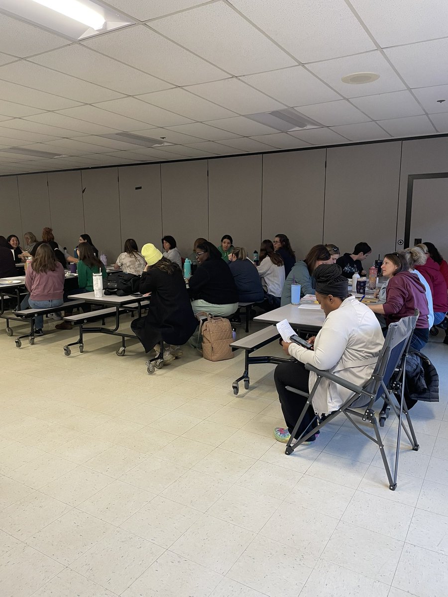 HES staff engage in professional learning this morning! Staff are here to deepen their understanding of the element of belonging and address harmful barriers of hate/bias. We want safety and inclusivity for all students!❤️🐯
