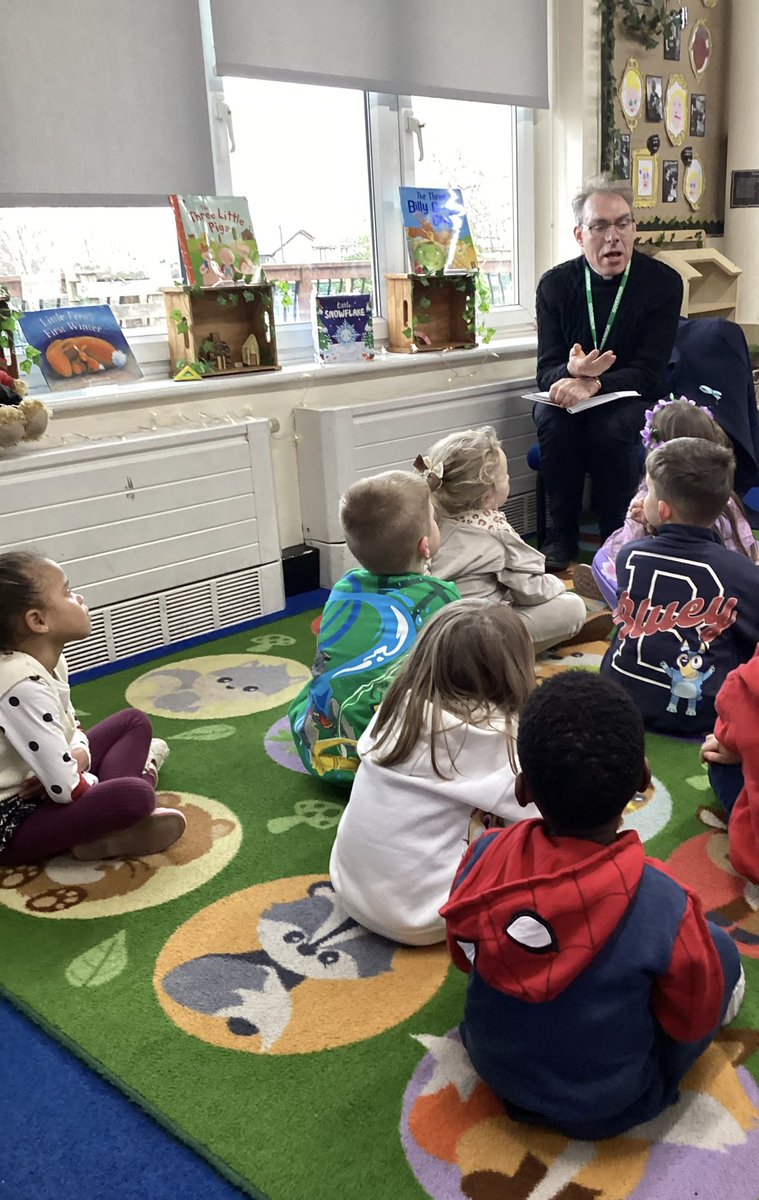 BibbyMrs's tweet photo. As part of our topic ‘Stories Jesus Told’, Father Michael shared his favourite bible story with Reception. 🐟🥖@StJamesCEsth https://t.co/UgqFFz5bGD