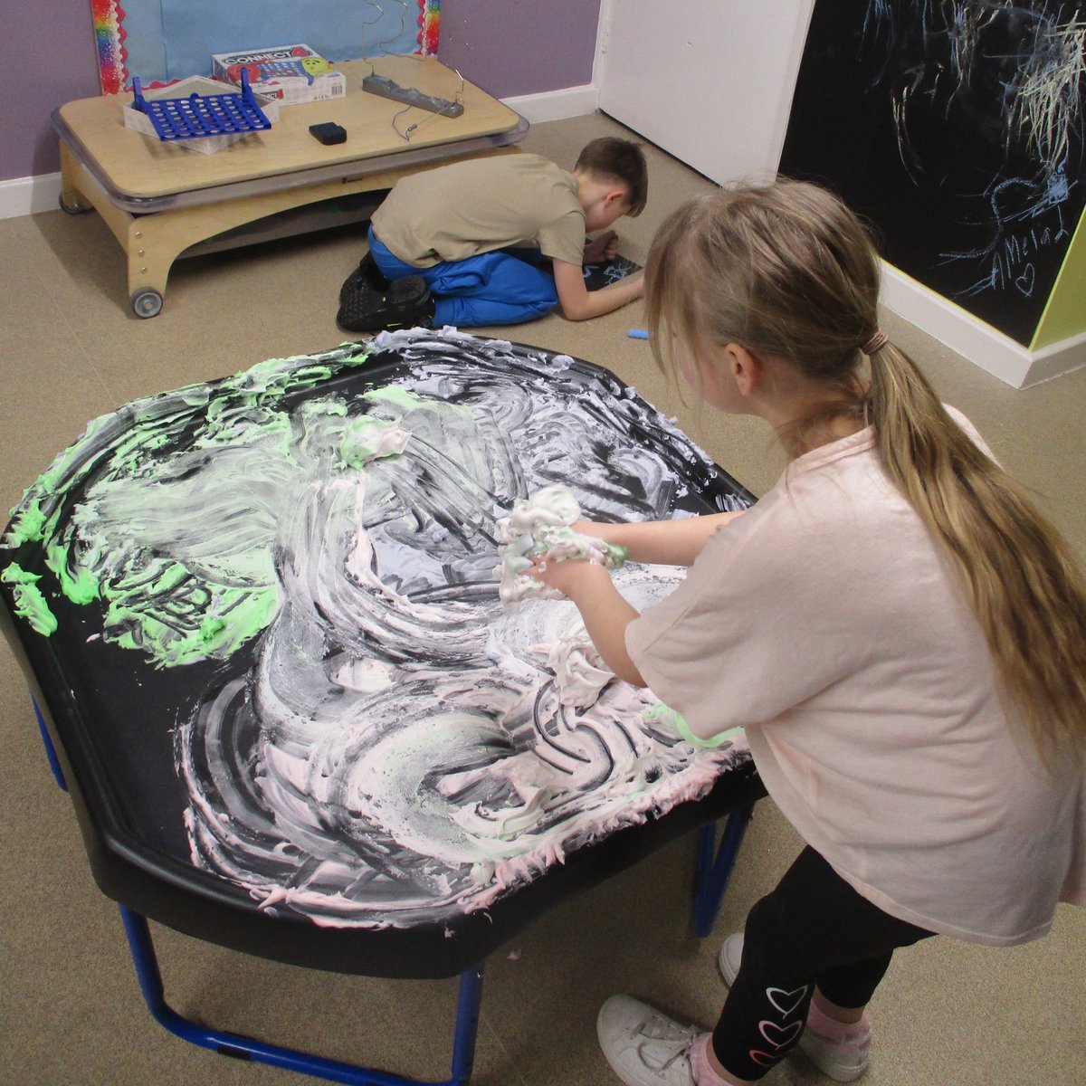 It's been busy in Activity Club. Our families created fantastic handprint hedgehogs to go on the proud wall. Our older children got messy in colourful shaving foam, as well as seeing who could win at air hockey. The younger ones had great fun getting messy in porridge oats!