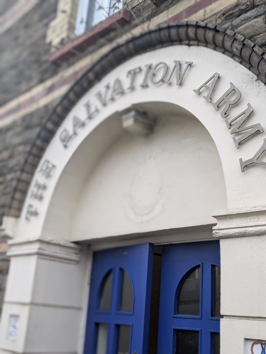 A food bank run by <a href="/salvationarmy/">The Salvation Army</a> in Swansea is   appealing for a new business partner.
The church in Morriston runs a #foodbank every other Wednesday.
They want to hear from local food outlets or   businesses who would like to offer support for their work in the community.