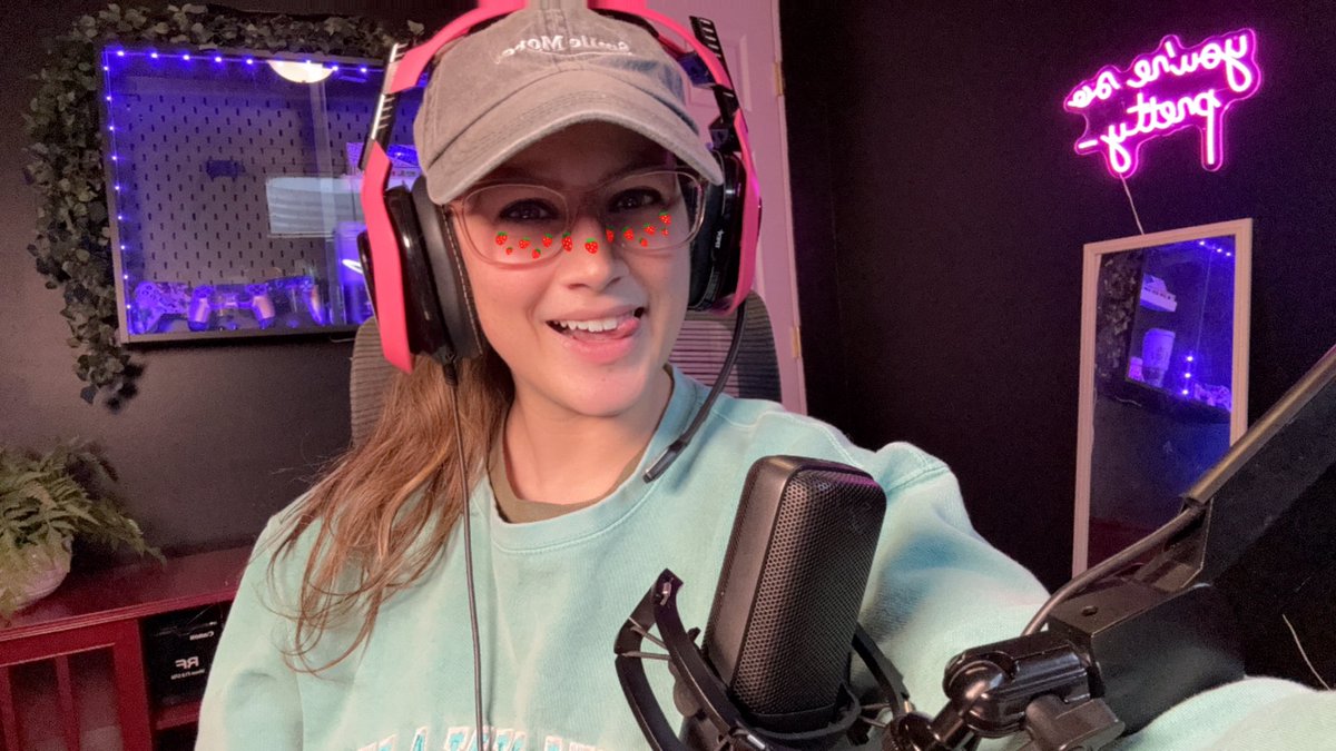 AlexaNoelSaga's tweet image. It’s Friday. Let’s crush it.