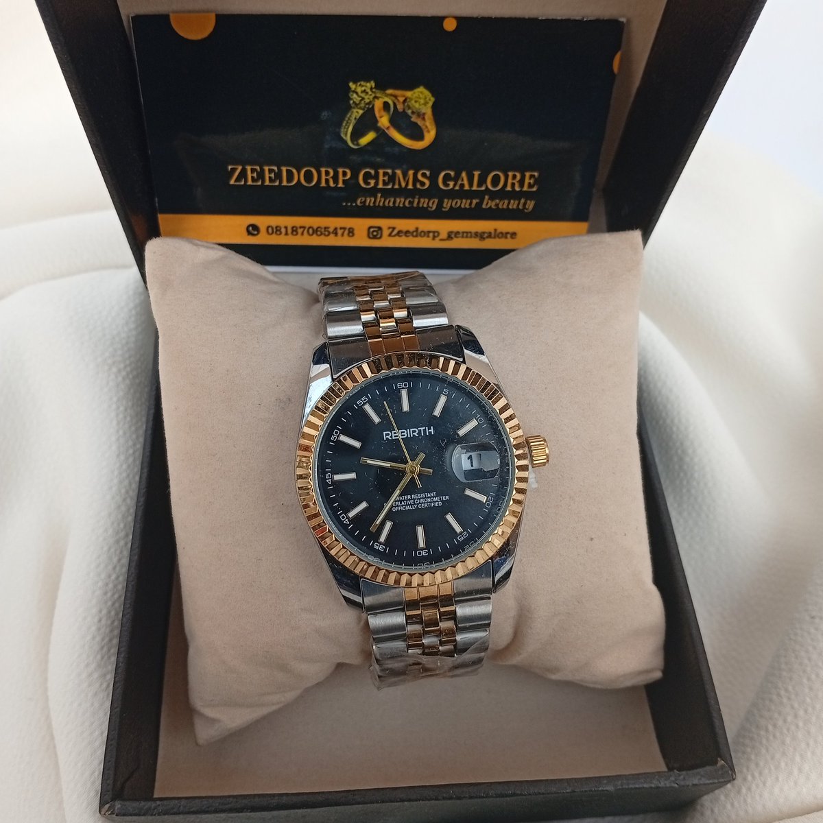 Zeedorp_gems's tweet image. Hello 👋
My name is Adebayo Aishat, creative director of @Zeedorp_gems.
Zeedorp Gems Galore is a brand that enhance your beauty and boost your confidence with our jewelry.
We also help in creating a personalized jewelry that express your individuality and feelings.
Help RT