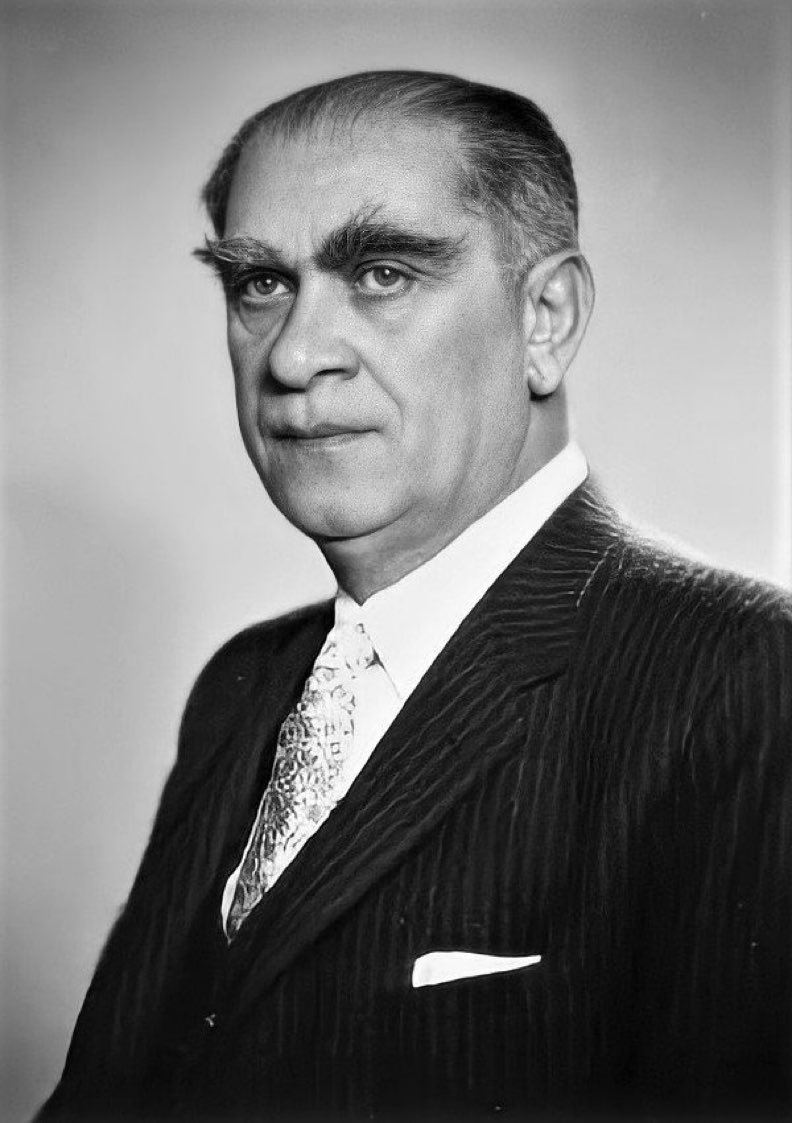 1897-1961; Türk felsefe öğretmeni, Milli Eğitim Bakanı ve Köy Enstitüleri’nin kurucusu Hasan Ali Yücel…