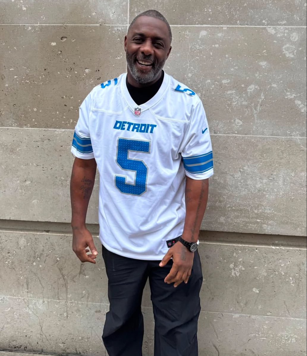Idris Elba, the voice of Knuckles in Sonic 3 repping David Montgomery’s jersey 🔥

#OnePride