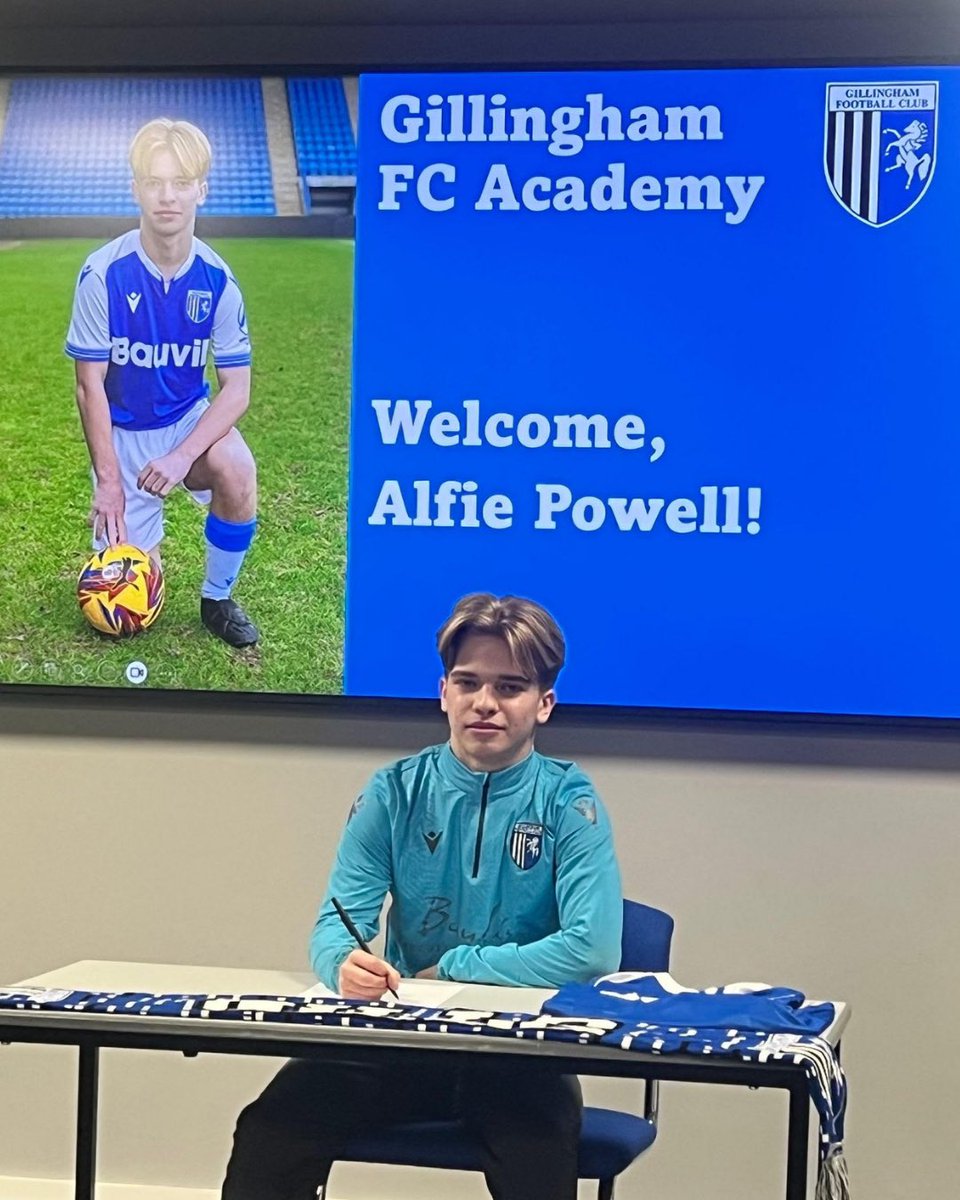 jnrpremleague's tweet photo. 🚀 JPL SUCCESS STORY! 🚀
Alfie Powell is on the rise! 🔥 From Dartford FC to Gillingham, the U13 midfielder has been a standout since U10, creating chances and dominating the pitch! 💪⚽
#JPL #NextGenTalent #FootballPathway #GillinghamFC https://t.co/qYDHvCbJVr