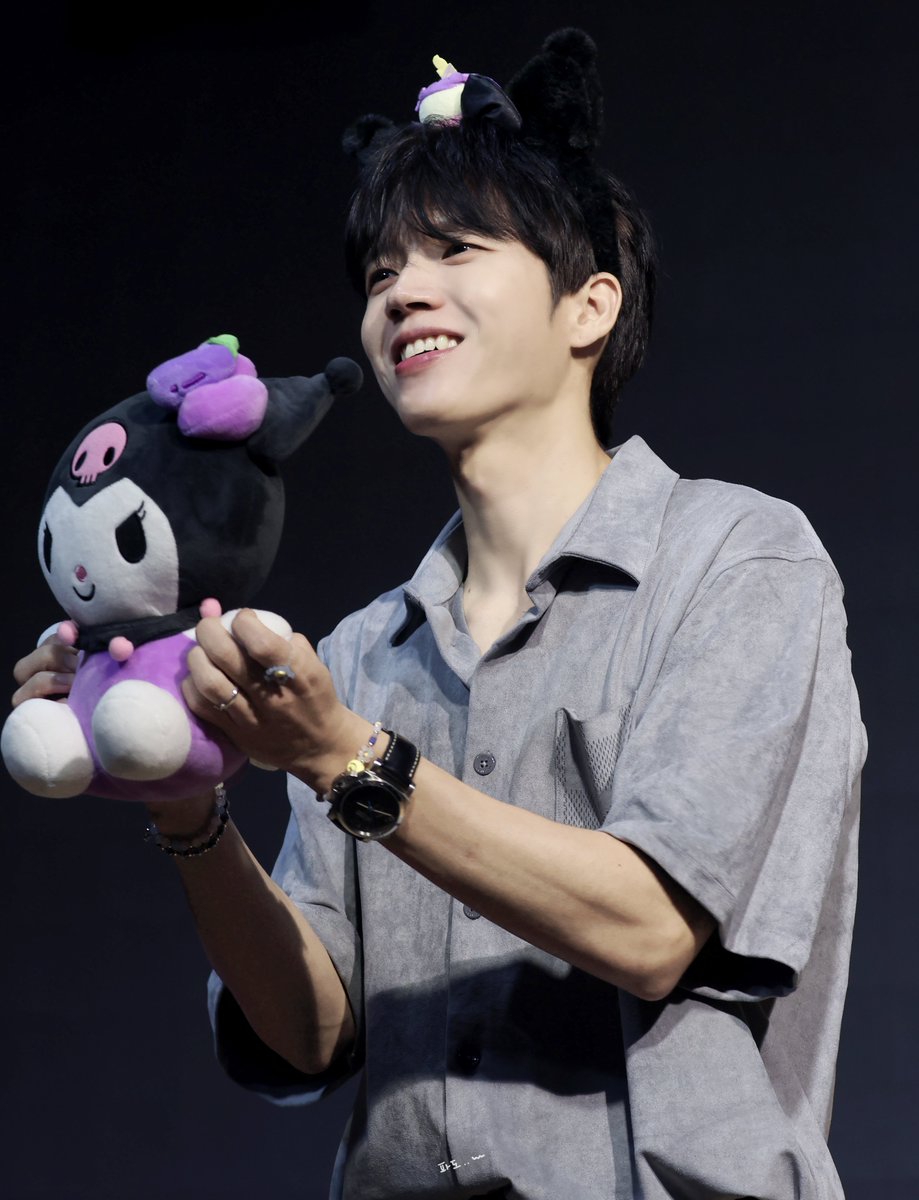 oodoobo's tweet photo. 💙💙우현아 생일 축하해💙💙
#천재강아지_우현아_생일축하해
#Happy34thWooHyunDay https://t.co/Vy2FxG9bWx