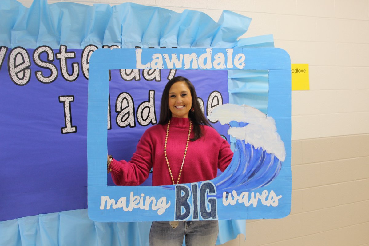 Lawndale_TPSD's tweet photo. Congratulations to Ms. Howard and Ms. Harrison, our January Employees of the Month!ππ#tpsd #MakingBigWaves https://t.co/tjk0KwK2Aq