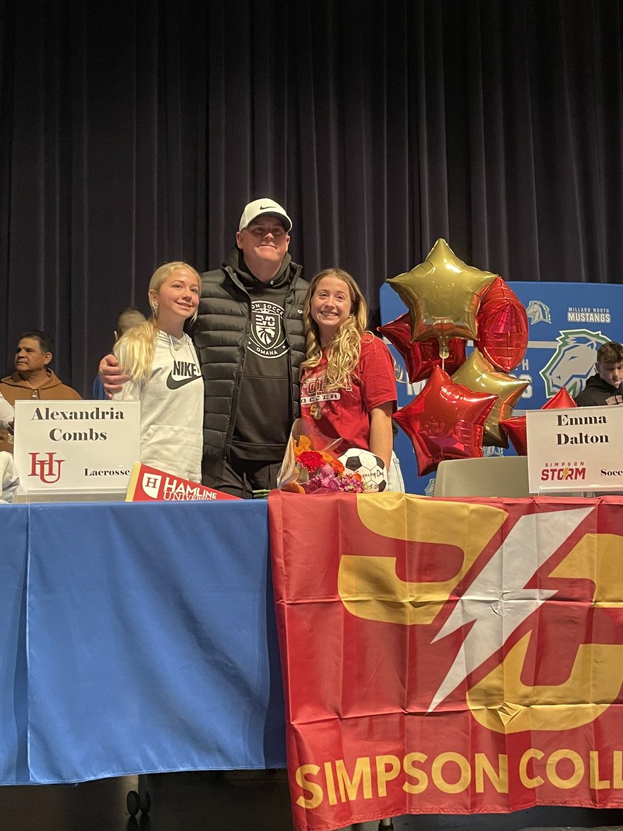 ClubEvoSoccer's tweet photo. EVO 06/07G Elite64RL’s @emmadalton06 has committed to play at the #NextLevel with @SimpsonWSOC 👏🏼 👏🏼
Congratulations Emma!
Pictured with her are EVO clubmate and Evolution’s Girls Director of Coaching @droege_kyle
#omahaevolutionsoccerclub #SimpsonCollege https://t.co/WEOCxlnlF3