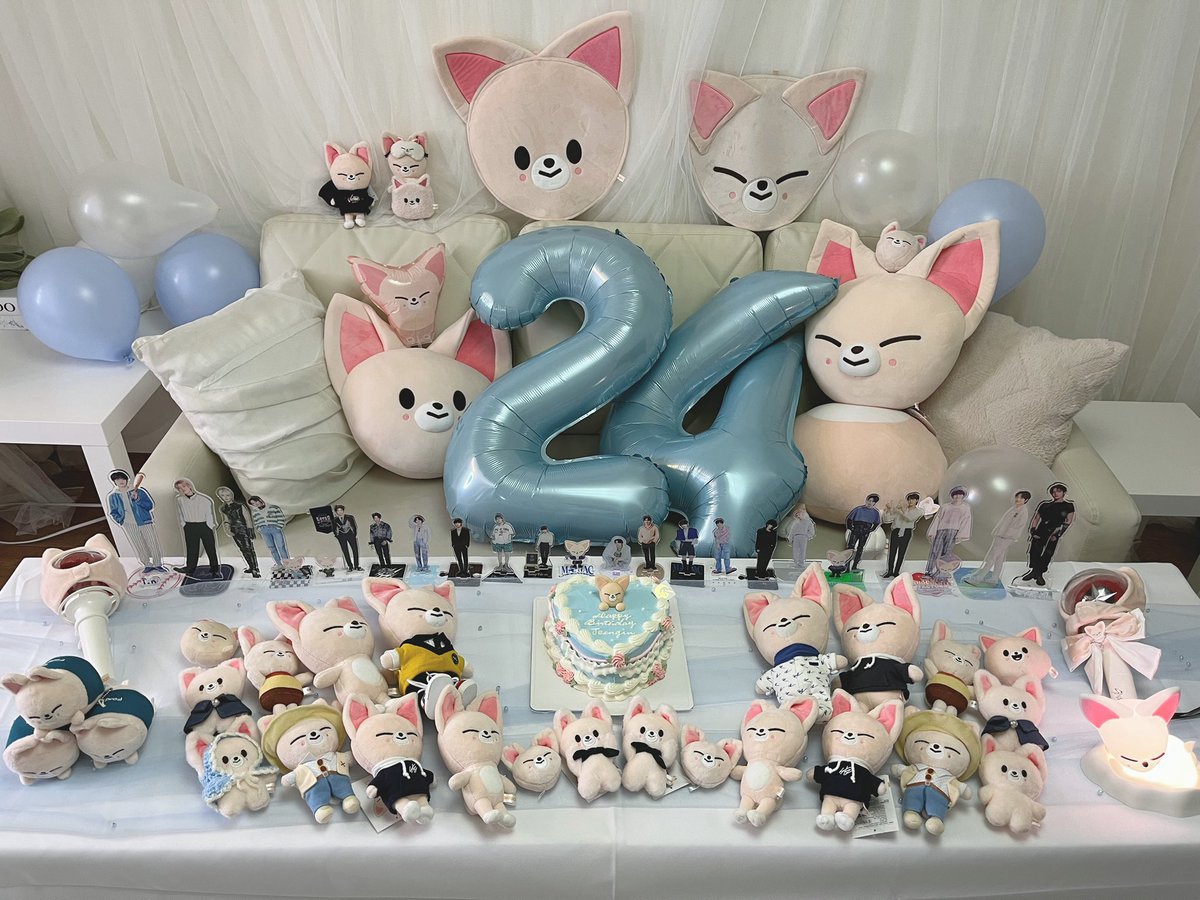 IhinaN's tweet photo. 25♡2♡8

┌──⟡｡ο°ο｡୨♡୧｡ο°｡⟡──┐
            사랑하는 정인이오빠
                  생일 축하해요
└──⟡｡ο°ο｡୨♡୧｡ο°｡⟡──┘

#HappyINDay 
#Siren_Vocalist_IN
#StrayKids #I_N #Jeongin
#아기빵_항상_사랑으로_발효중
#스트레이키즈 #아이엔 #양정인 https://t.co/lz92GmpzvG