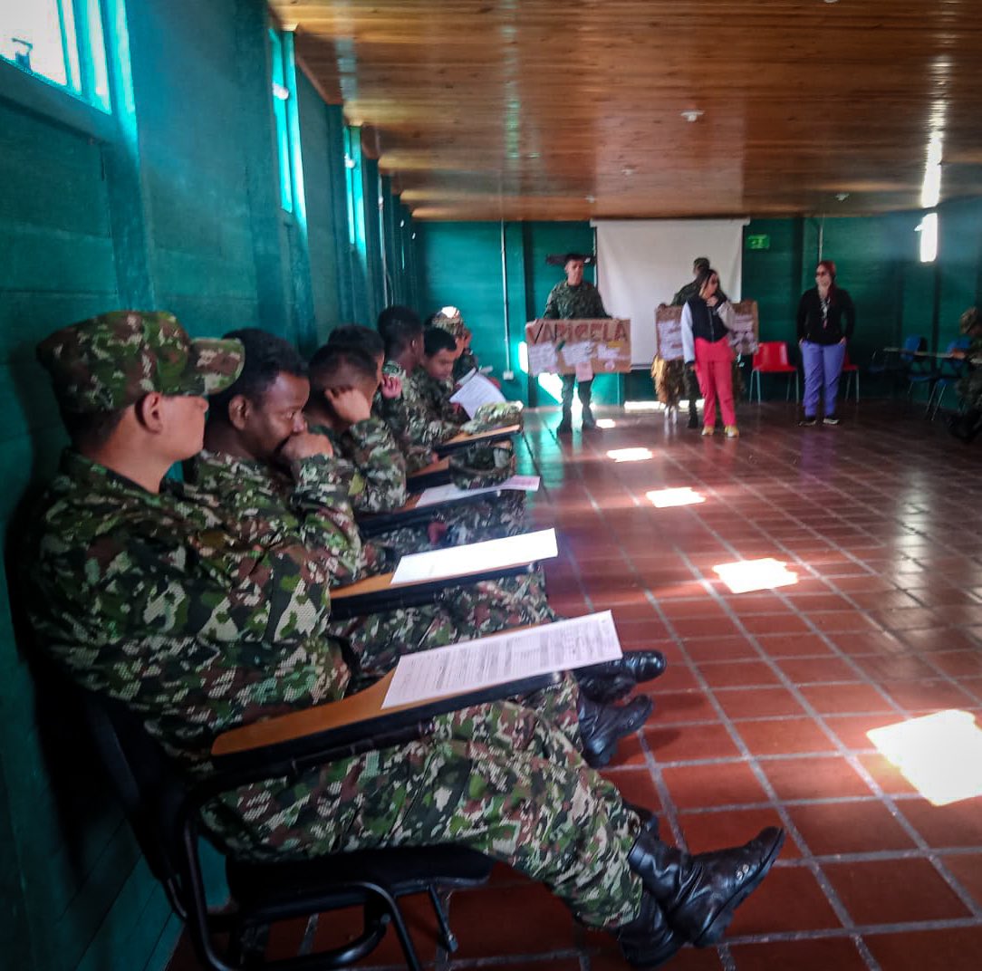 ejercito_COPER's tweet image. 📌🔊#DISAN | Llevamos a cabo una capacitación clave sobre la varicela, proporcionando a nuestro personal las herramientas necesarias para prevenir y enfrentar esta enfermedad con eficacia. 🦠💉 

¡Unidos, avanzamos por el bienestar de todos!

#PorNuestrosSoldados