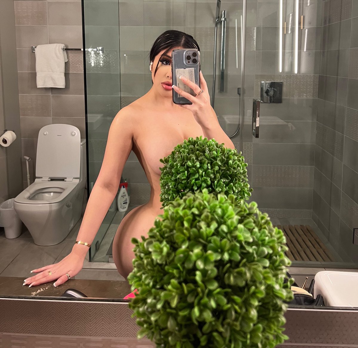 #Nudes sans regrets ❤️💦. Passe en dm je te satisfaire pour tes plans #virtuels 🤩 🍑.
Pour vos rencontres 😘 🍆 fait ta réservation 😍 en dm puis on fera une moment coquine 🍆 🍑
Rt like et abonné toi
