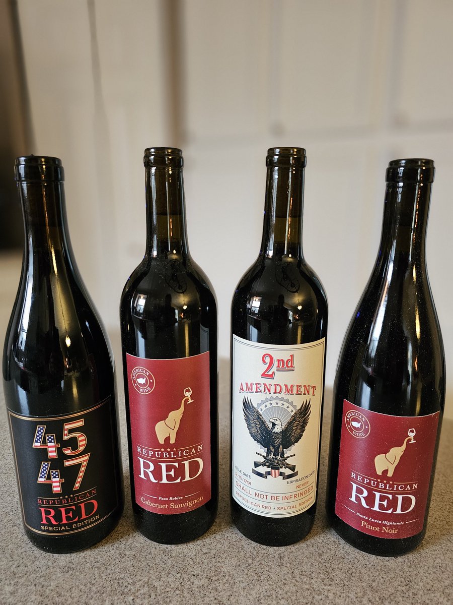 jayme_hartnett's tweet photo. Look what just got delivered!!👏👏 I'm so excited! Has anyone tried any of these?? 🍷🍷🍷🍷 
@RepublicanWine https://t.co/oKM2snveLN