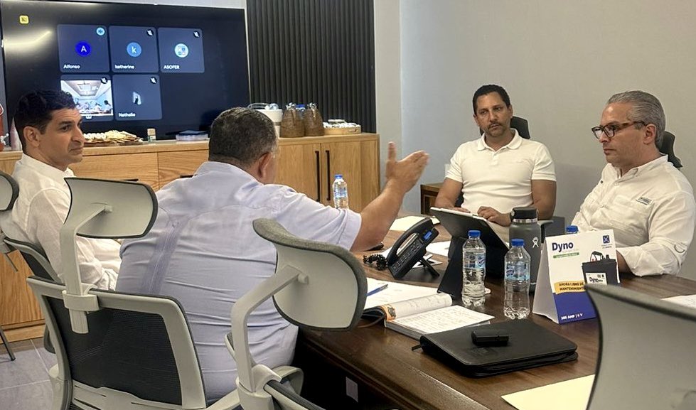 Ayer, en la ciudad de Santiago, nuestra directiva celebró una reunión estratégica híbrida clave para el futuro de las energías renovables en la zona norte y toda la República Dominicana.

En este encuentro, abordamos temas cruciales en beneficio de nuestros miembros y del país!