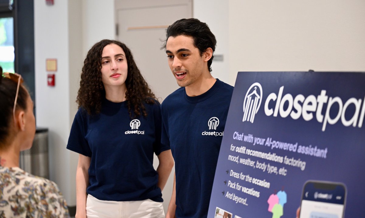 The deadline for <a href="/NOVAcommcollege/">NOVAcommcollege</a> students to apply for the Fab Lab Design Incubator (PDI) is Feb 9! Apply at form.jotform.com/242706615621150

PDI offers the opportunity to develop entrepreneurial skills through product design and earn a $3,000 stipend! #DesignThinking